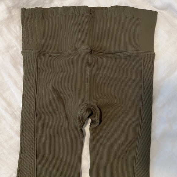 M/L Free People Movement Set - Picture 6 of 11